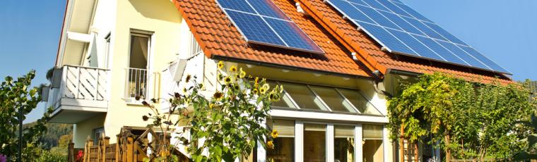 fotovoltaïsche panelen op het dak